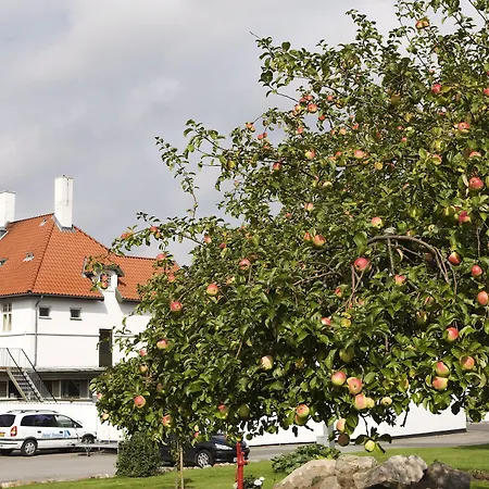Troense Hotel 3*